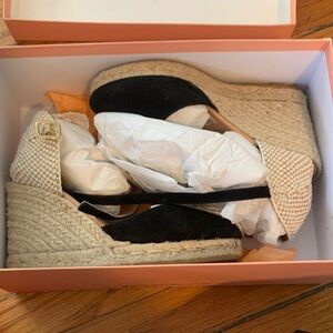 Elegant Black and Tan Espadrille Wedges